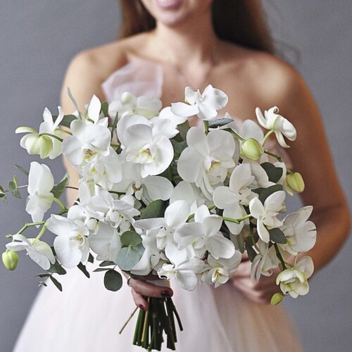 Букет невесты Белые орхидеи